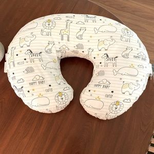 Boppy Nursing Pillow with Cover / Breastfeeding Pillow